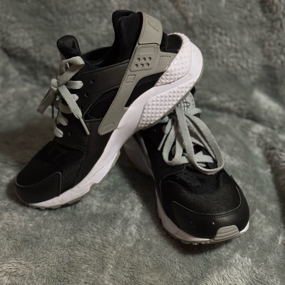 Nike Air Huarache By You Custom Women's Shoe